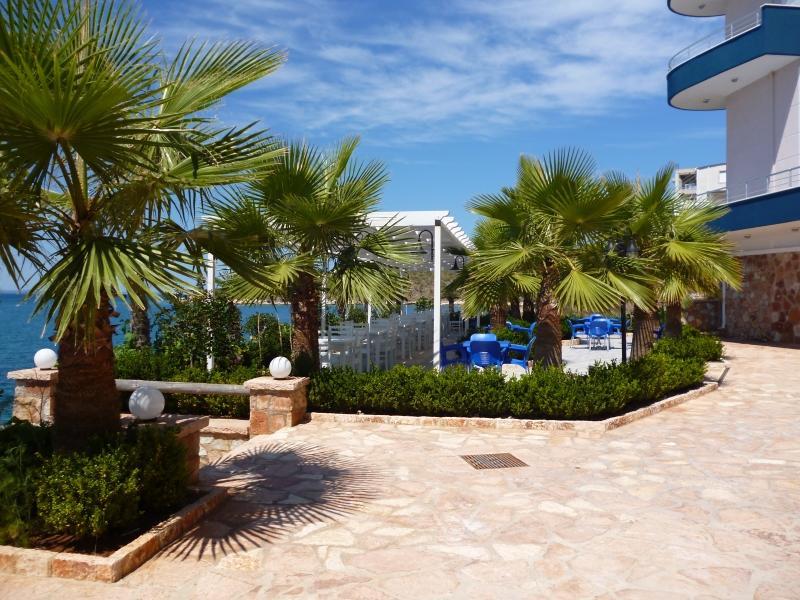 Beautifull Holiday Apartment Larisa Sarande Exterior photo